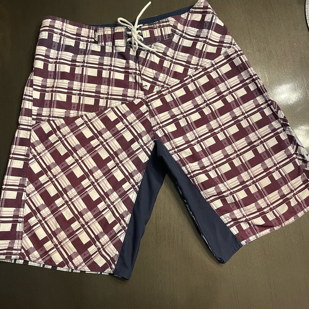 Reef Board Shorts size 32 / 34